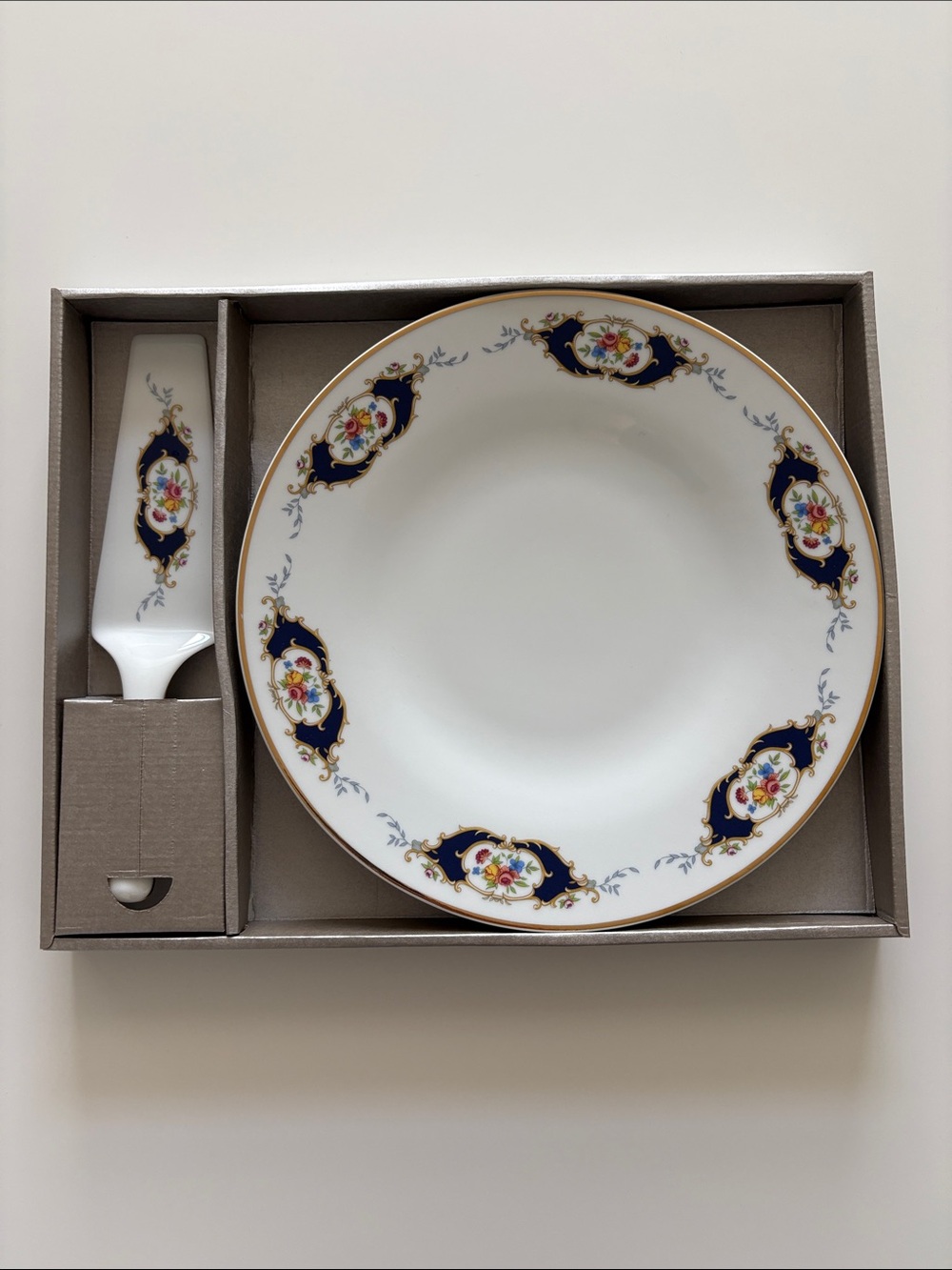 Vintage Formalities by Baum Bros Bohemian Porcelain Cake Plate and Server Set